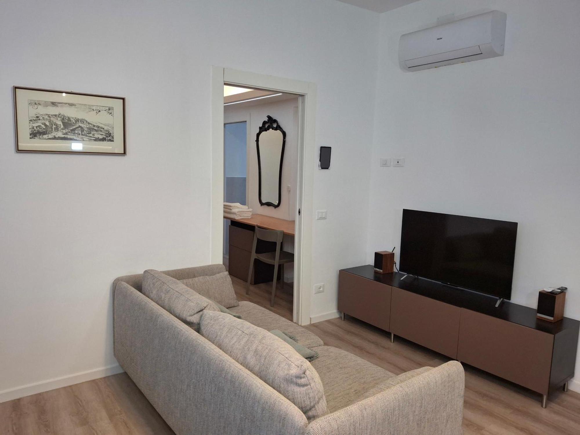 Fantoni Guest House Bergamo Bagian luar foto